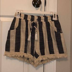 Vici pocket tassel shorts